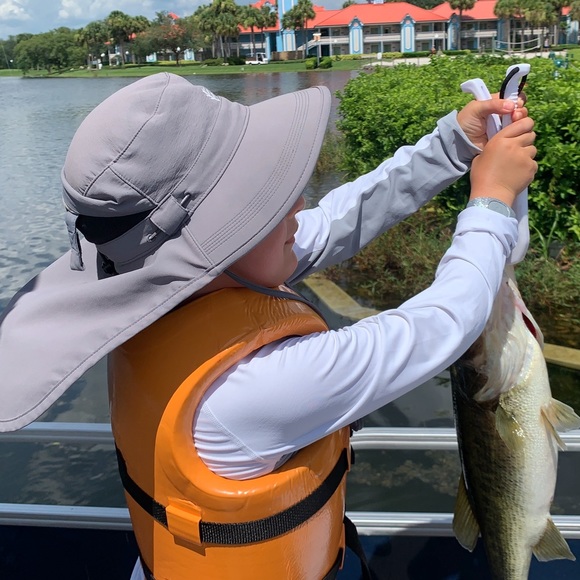 Meet your Posher, Nicole - Picture 3 of 8